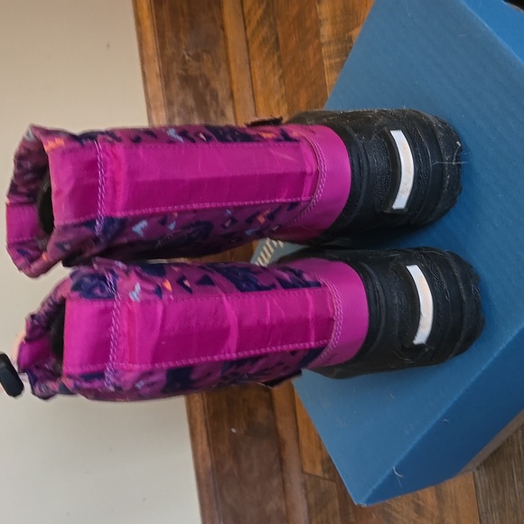 Powerbug size 9 columbia boots - Picture 3 of 6